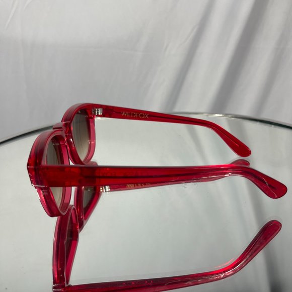 WILDFOX Classic Fox 2 Red Wayfarer Sunglasses NWOT display picture 1
